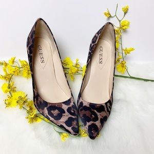 Guess Leopard print pumps